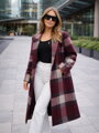 Dámsky karovaný dlhý kabát bordo