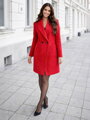 Moderní dámský kabát v zářivé červené barvě