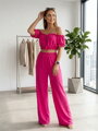 Trendy dámský komplet v zářivé růžové barvě 