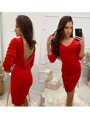 Trendy červené velurové šaty s odhalenými zády