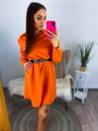 Dámské šaty v oranžové barvě s páskem