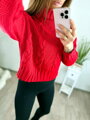 Dámský zářivý pletený červený svetr 