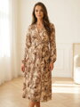 Dámské šaty se zajímavým vzorem 