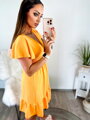 Zářivé dámské šaty v oranžové barvě 