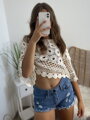 Trendy dámský krajkový croptop 