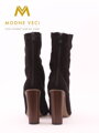 Elegantní černé boty se širokým podpatkem 6049-1 BLACK, POŠKOZENÉ.