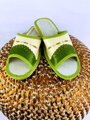 Dámské kožené papuče model 99 - zelené s imitací krajky