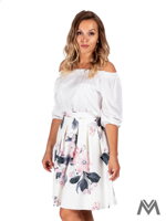 Skládaná dámská sukně v bílé barvě s růžovým květem