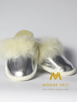 Dámské kožené papuče stříbrné s kožešinkou zavřené model- 66 