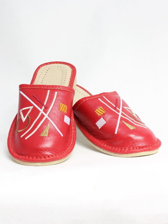 Dámské kožené papuče model 33 červené