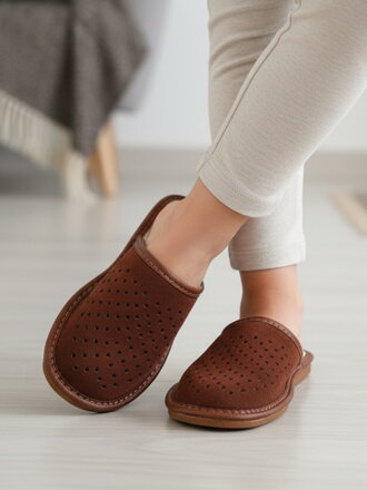 Dětské bačkůrky hnědé model A kožené