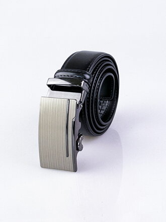 Kožený pásek v černé barvě se šedou přezkou PA3-23-65