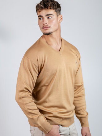 Pánský elegantní svetr N20 camel s výstřihem do V