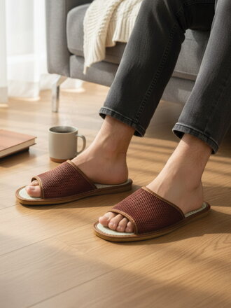 Pánské kožené papuče v hnědé barvě 18B