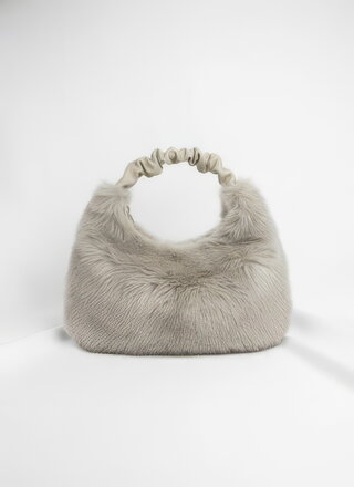 Huňatá dámská kabelka v béžové barvě Huňatá dámská kabelka v béžové barvě