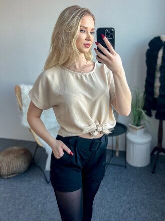 Luxusní béžová halenka s ozdobným prvkem