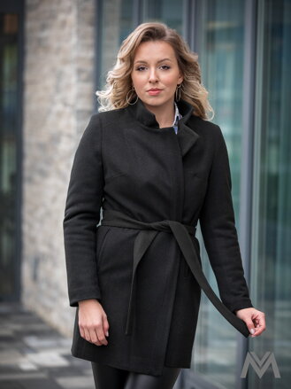 Trendový dámský kabát SARA - černý