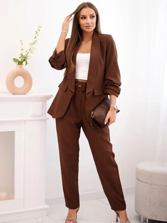 Elegantný kostým v hnedej farbe 80172K Elegantný kostým v hnedej farbe 80172K