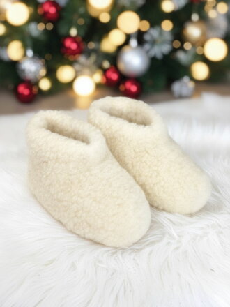 Kotníkové nízké papuče z ovčí vlny teploučké model 105