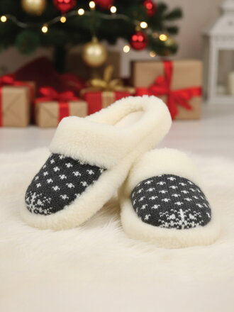 Úžasné papuče z ovčí vlny model 64 vločka šedá