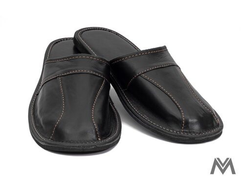 Pánské kožené šlapky Model 8A černé