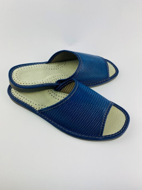 Pánské kožené pantofle v tmavě-modré barvě 18C