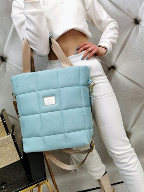 Dámská elegantní kabelka v jemné modré barvě