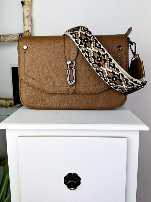 Dámská crossbody kabelka v hnědé barvě 