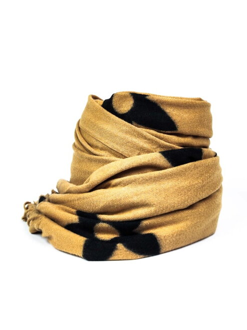 Kašmírový šátek v hnědé barvě