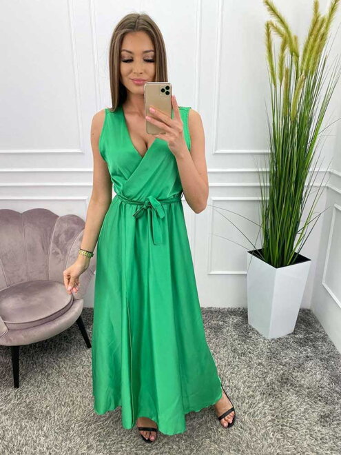 Dlouhé elegantní šaty v zelené barvě