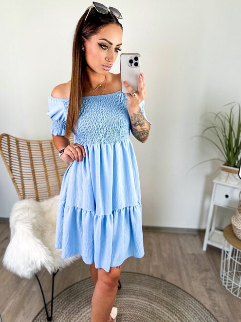 Vzdušné letní šaty v babyblue barvě 