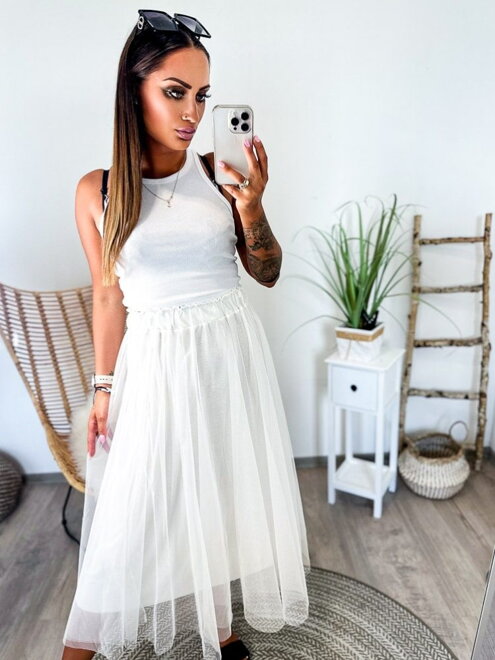 Nádherná tylová sukně v bílé barvě