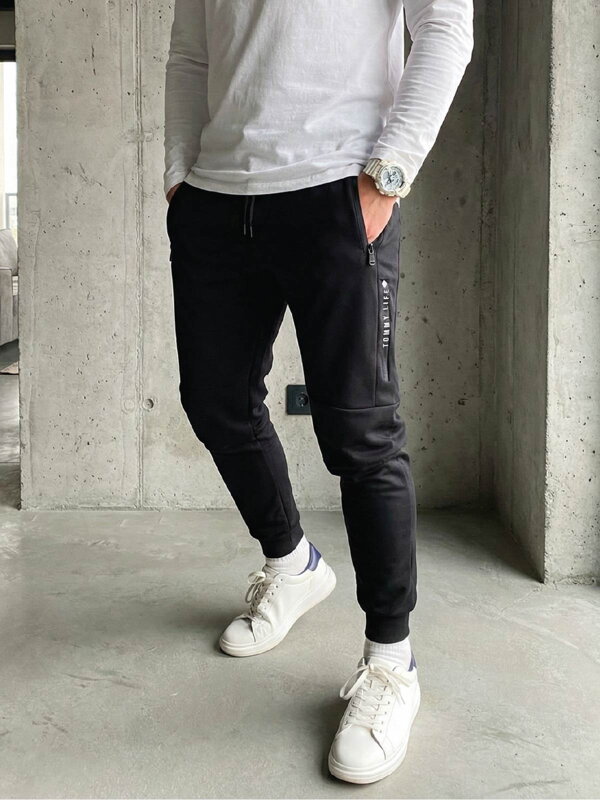 Pánské stylové tepláky v černé barvě