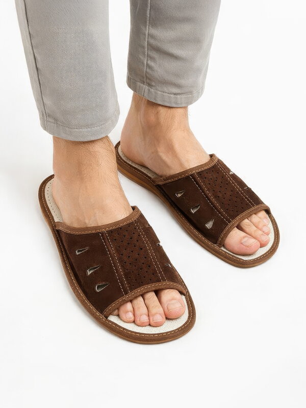 Pánské kožené papuče v hnědé barvě 20 B