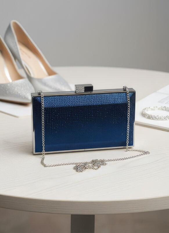 Společenská kabelka v královsky modré barvě