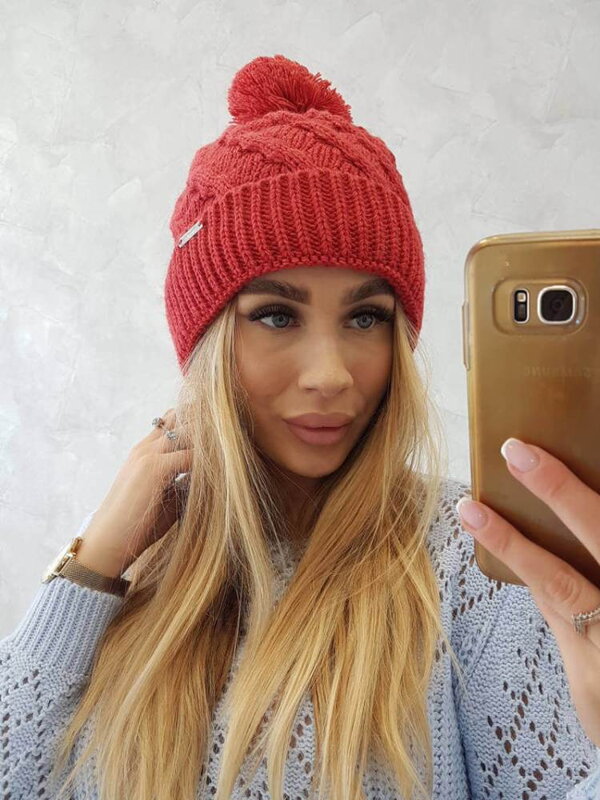 WANDA K281 dámská čepice červená WANDA K281 dámská čepice červená