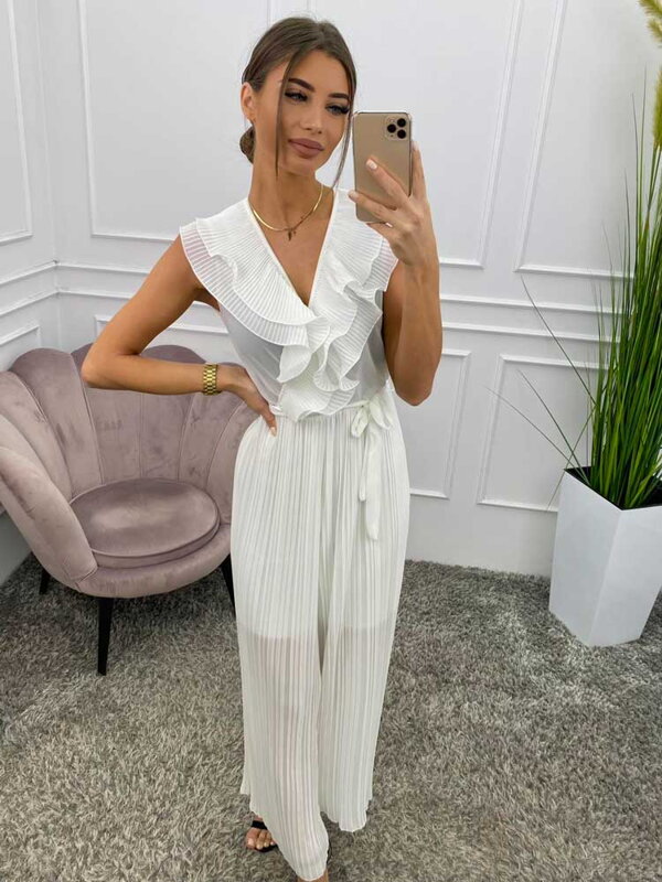 Elegantní overal v bílé barvě Elegantní overal v bílé barvě