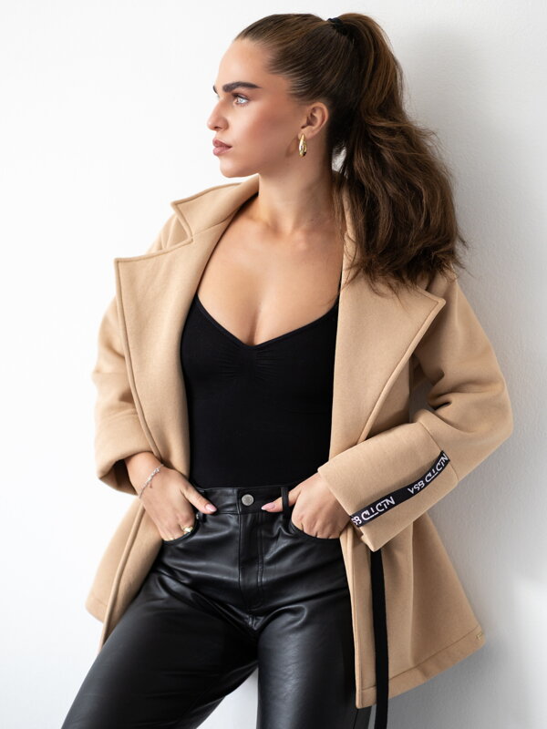 Teplý dámsky kabát VSB ESTER v béžovej farbe Teplý dámsky kabát VSB ESTER v béžovej farbe