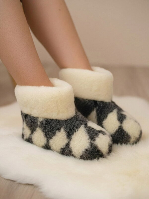Úžasné papuče z ovčí vlny teploučké model 103 šachovnice