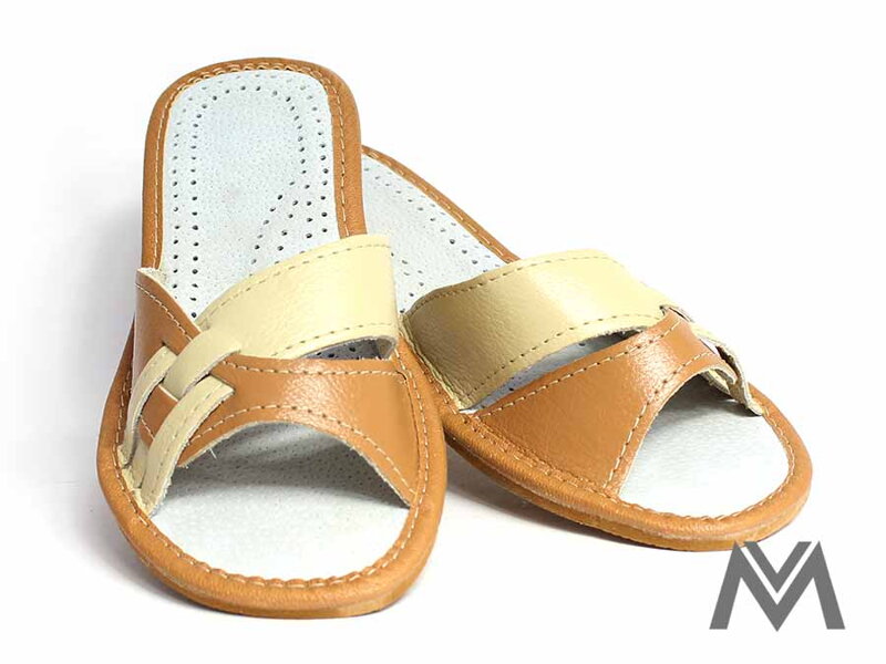 Dámské kožené papuče model 7 hnědé proplétané Dámské kožené papuče model 7 hnědé proplétané